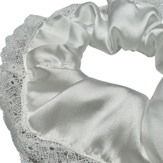 Scrunchy en soie à dentelles vintage