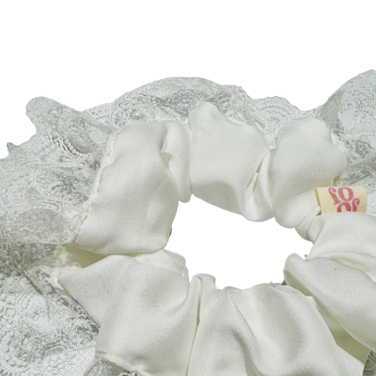 Scrunchy en soie à dentelles vintage