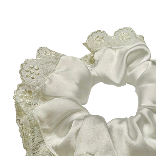Scrunchy en soie à dentelles vintage