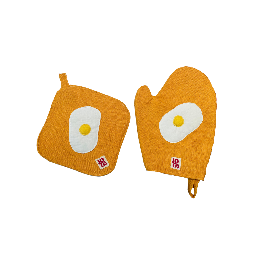 Ensemble manique + gant œufs sur fond orange !