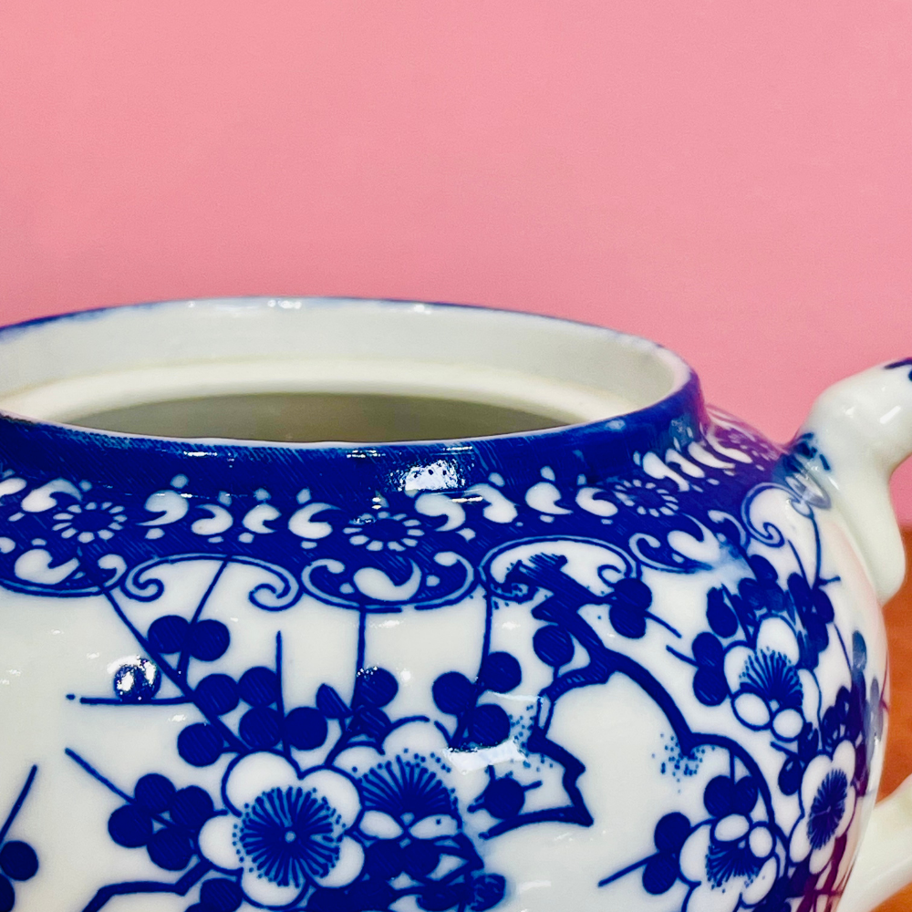 Pot à sucre en porcelaine du Japon