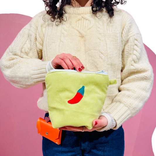 Pochass en velours côtelé vert à motif piment