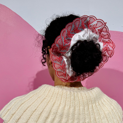 Scrunchy en soie à dentelles vintage rouge