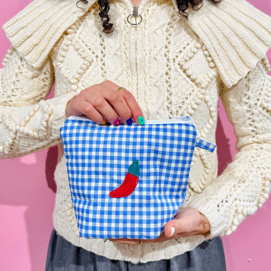 Pochass vichy bleu à motif piment !