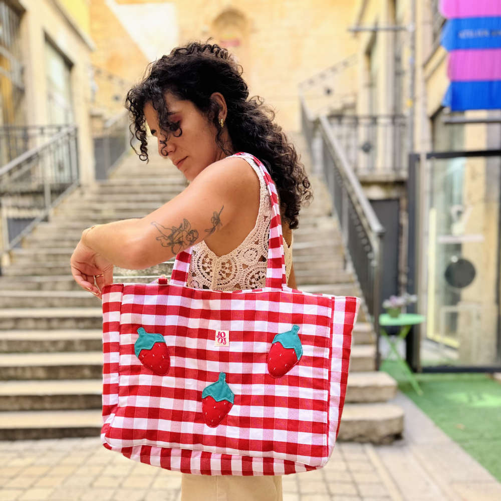 Cabass vichy rouge à motifs fraises