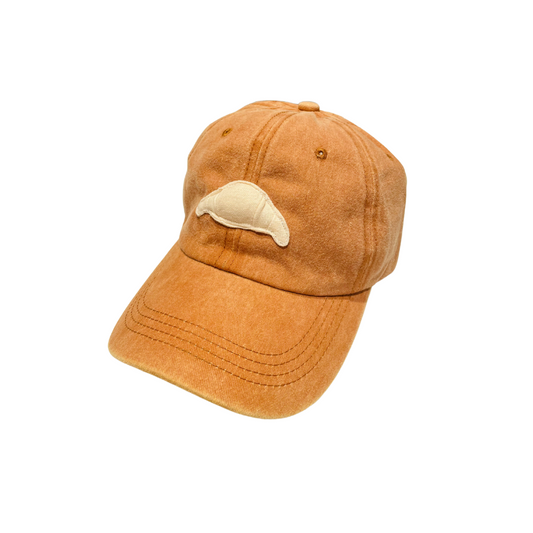 Casquette camel à motif croissant !