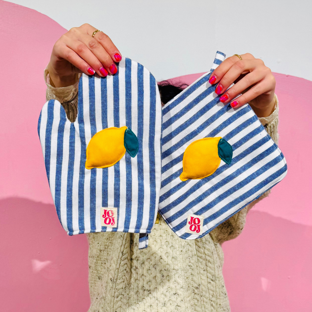 Ensemble manique + gant citron sur fond rayé bleu/blanc