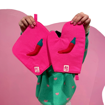 Ensemble manique + gant piment sur fond rose