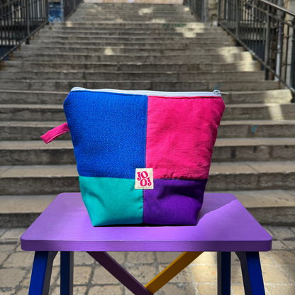 Troussass de toilettes bleu, rose, vert et mauve