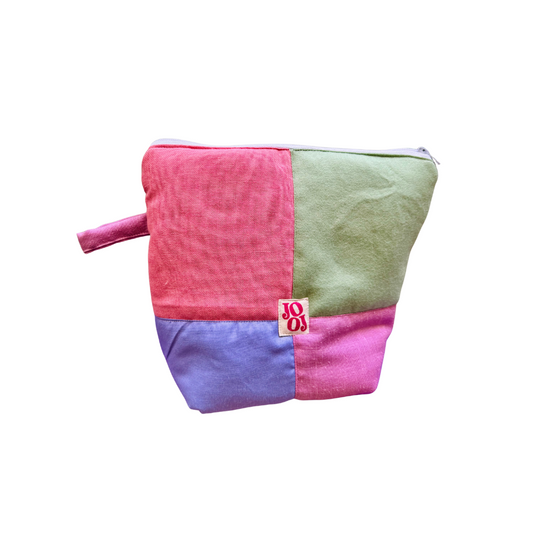 Troussass de toilettes rose, vert, lila et violet