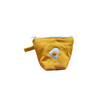 Pochass jaune avec œuf au plat