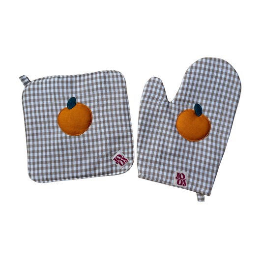 Ensemble manique + gant orange sur fond beige vichy