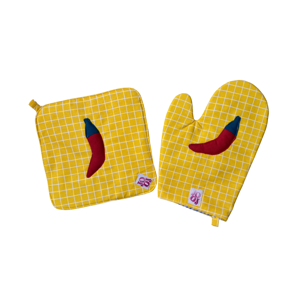 Ensemble manique + gant piment sur fond jaune à carreaux