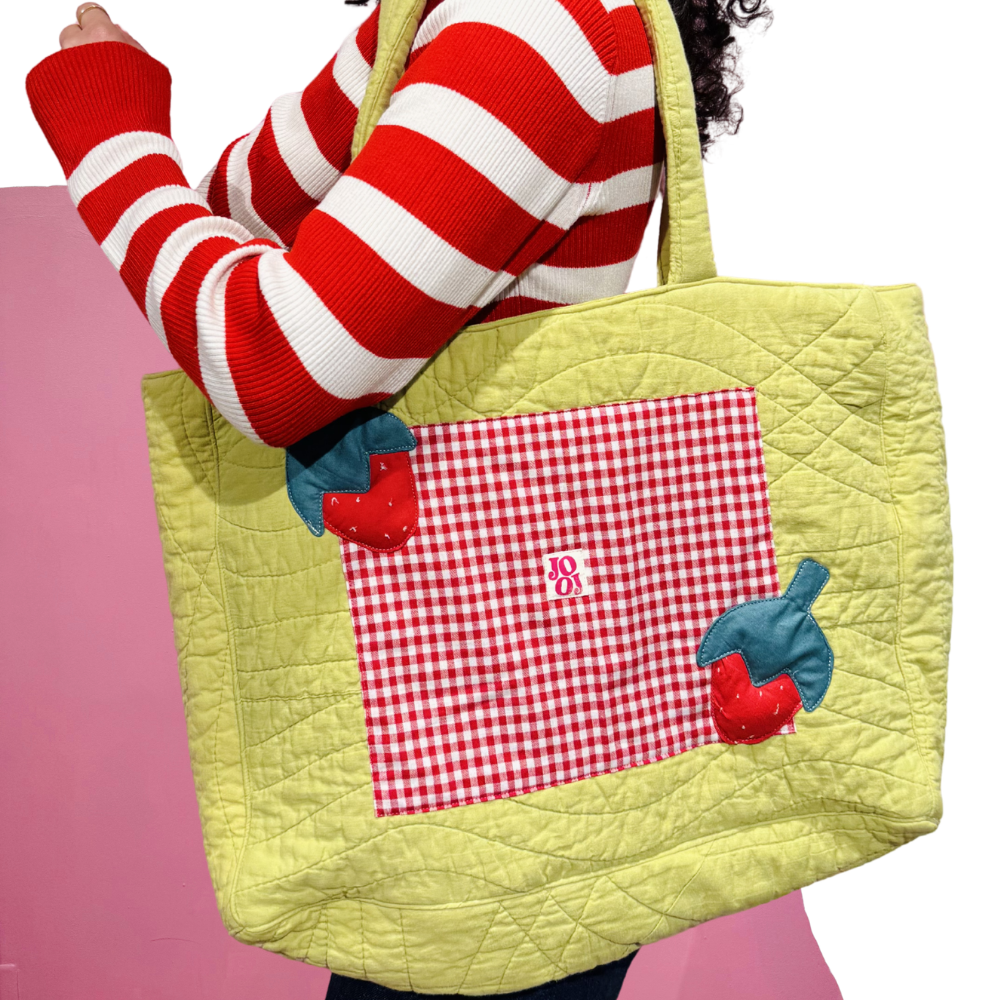 Cabass vert à motif vichy rouge et fraises