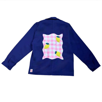 Veste bleue marine à motif vichy rose foncé et citrons 3D
