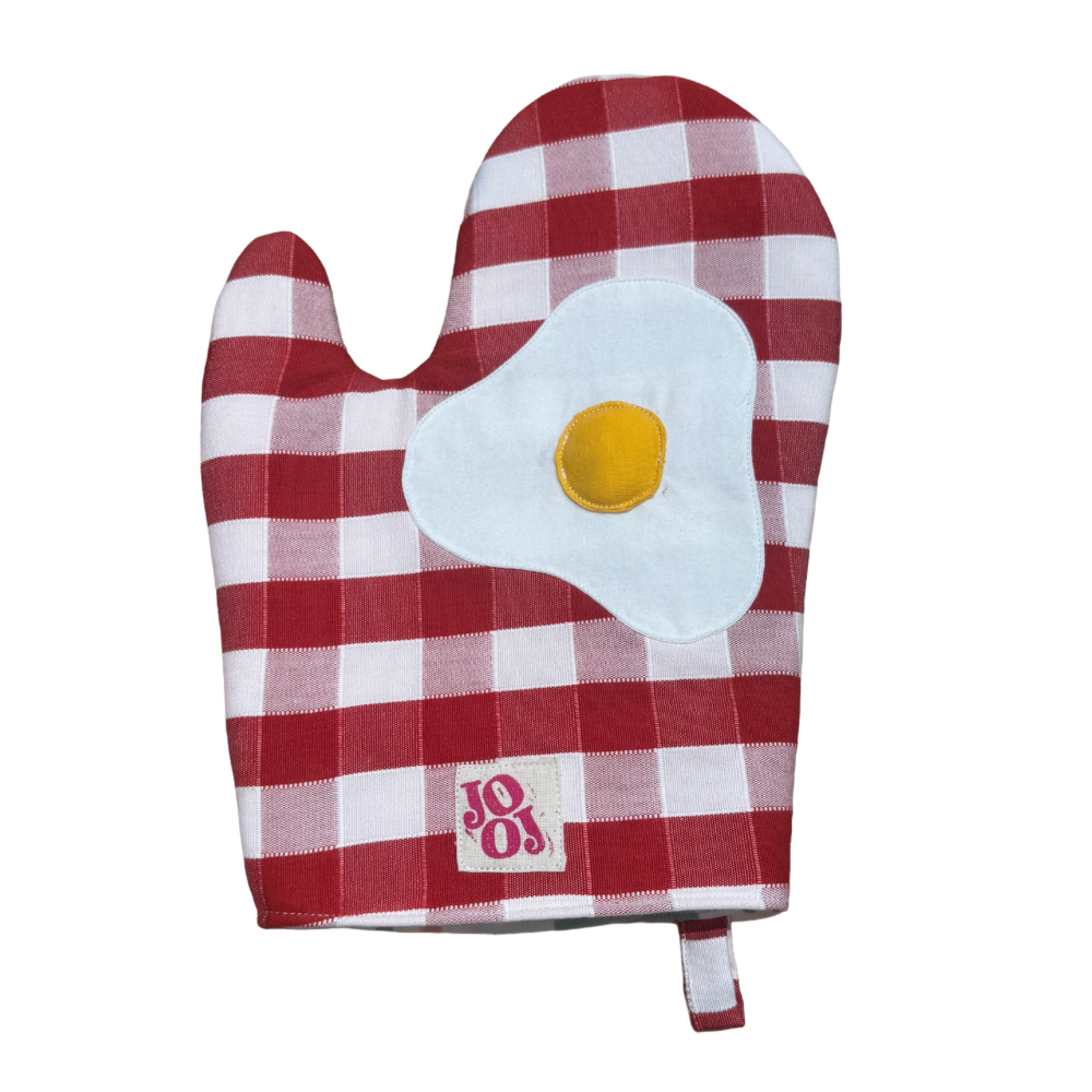 Ensemble manique + gant œuf au plat sur fond vichy rouge